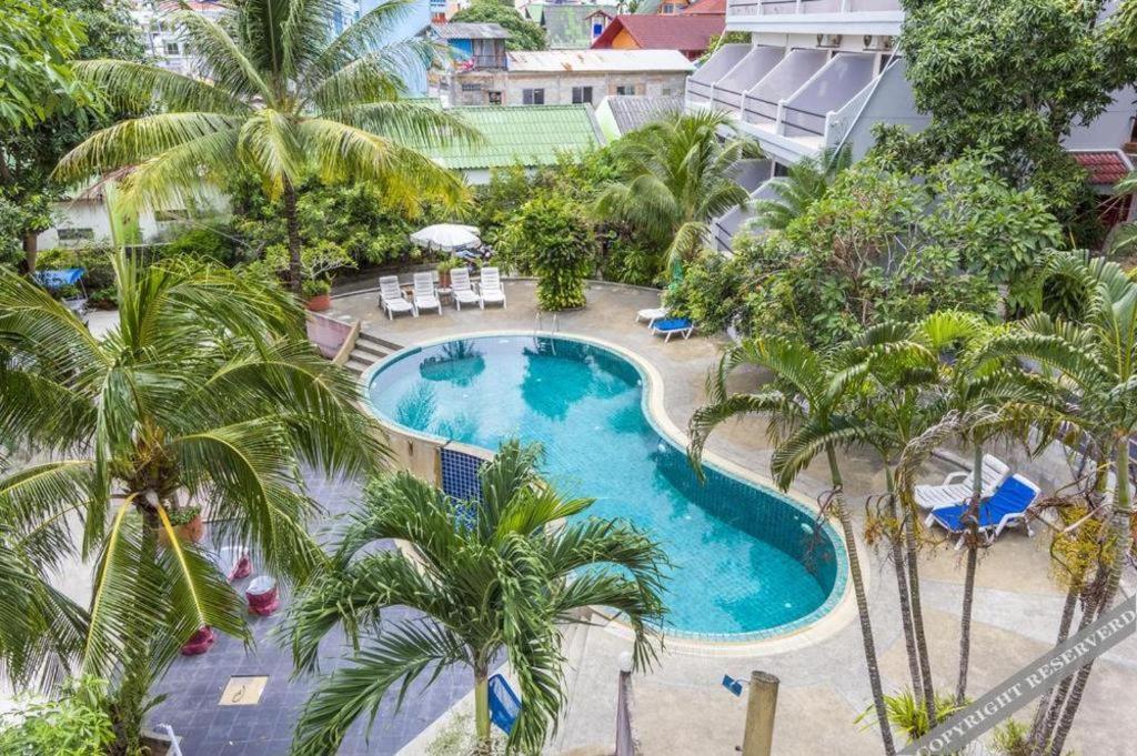 Baan Lukkan Patong Resort Phuket Exterior foto